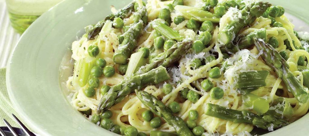 spaghettiWithAsparagusPeasSpringOnionsAndCremeFraiche-1024x450 spaghettiWithAsparagusPeasSpringOnionsAndCremeFraiche-1024x450